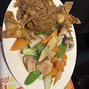 Shrimp with vegetables lunch special