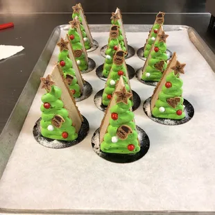 Christmas tree Gingerbread cheesecake !!! Yummy