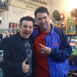 Hanging out with Shawn Farquhar, the first one to fool Penn and Teller twice!