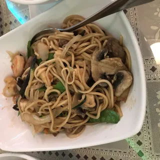 Combination Chow Mein