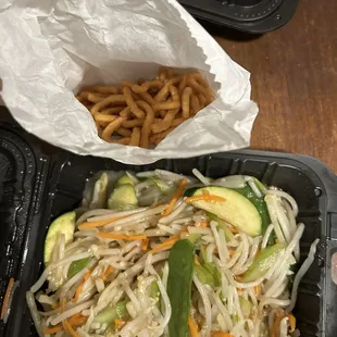 75. Vegetable Chop Suey , small amount of crispy noodles in small bag