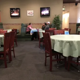 Look how nice this restaurant is!