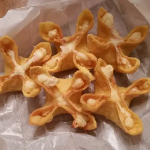 Crab rangoons