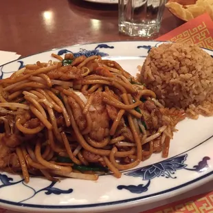 Chicken Lo Mein