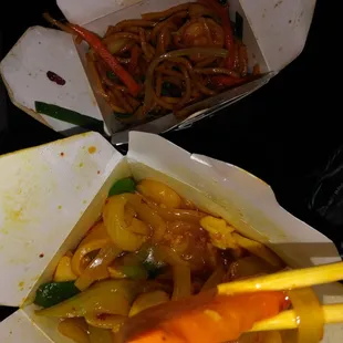 Curry chicken n house lo mein y'all.