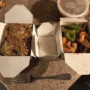 food, ramen and noodles