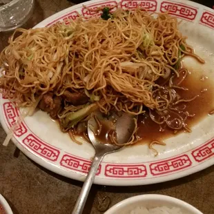 Beef lo mein
