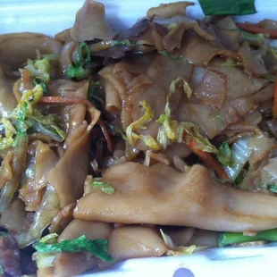 Their beef chow fun is edible and I eat it just as it is no soy or srirachi type sauces.
