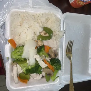 Steamed chicken and mixed vegetable lunch special very tasty even with no sauces