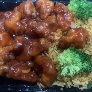 general tso chicken dinner combo (comes w pork fried rice and egg role)