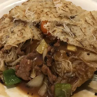 Beef with Black Bean Sauce over Rice Noodle