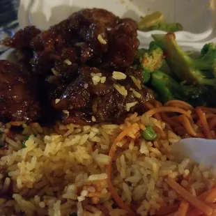 Chow mein, rice,  orange chicken, beef &amp; broccoli.