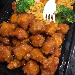 General Tso Chicken dinner combo