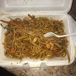 Shrimp lo mein $6+tax very flavorful