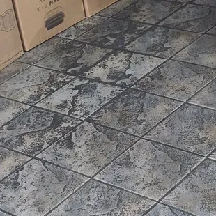 Extreme dirty floor