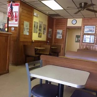This place has the best subs around!!!