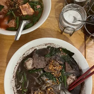 Boat noodle and yen ta four