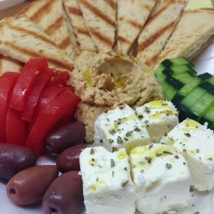 Deluxe Hummus Platter