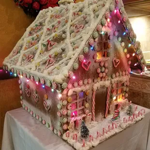 Beautiful Christmas decor at the Grecian!:)