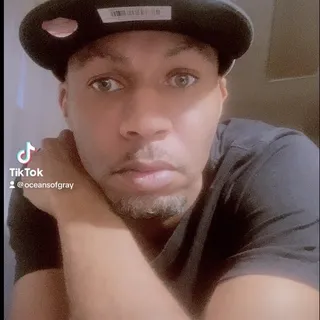 Da T.