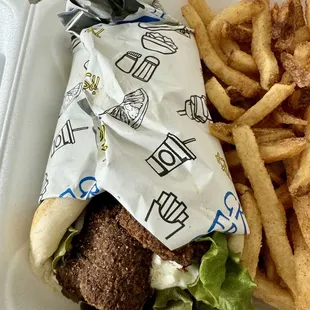 Falafel pita &amp; cumin fries