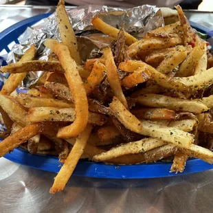 Herb fries and veggie pita