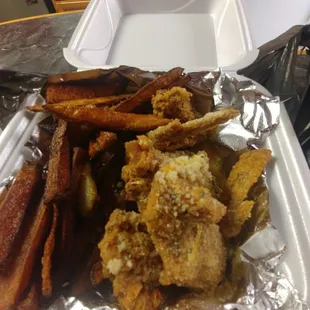 Parm and garlic wings with fries