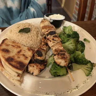 chicken souvlaki platter