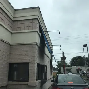 Drive thru - the popular line at lunch! Moves fast!