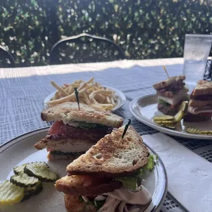 The Berlin (gluten free club with corned beef instead of bacon) with gf fries