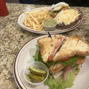 The Berlin (club no bacon sub corned beef) on gluten free bread and Greek jalapeño burger