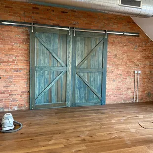 Look at how sexy the interior is!