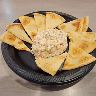 Spicy feta and pita