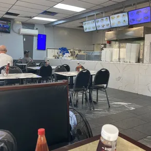 I like this little place!   What a gem in this town!