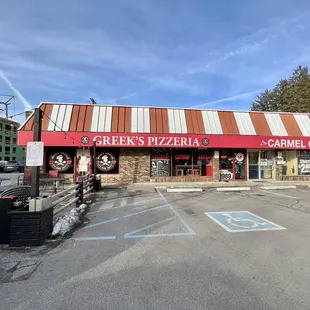 Greek&apos;s Pizzeria