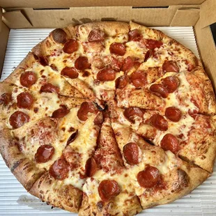 XL pepperoni pizza