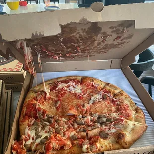 food, pizza