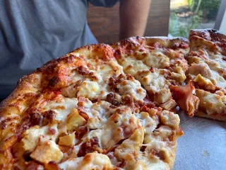 ZwanzigZ Pizza & Brewing