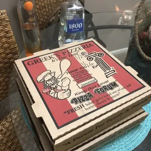 Happy Hour and Pizza!