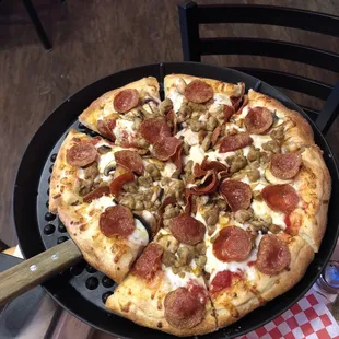 We built our own but there are so many variations--good crust!