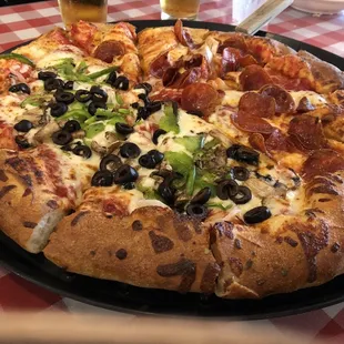 Garlic crust 1/2 pepperoni/ 1/2 garden pizza