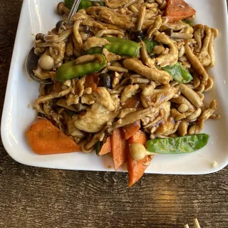 Chicken with Trio Mushroom Lunch