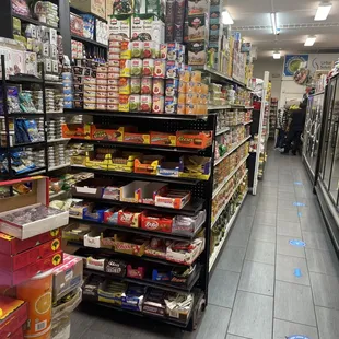 a grocery store aisle