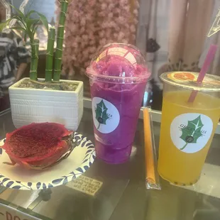 Fresh dragonfruit!!!! Amazing smoothies and tea!!!!