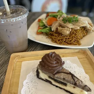 Ube coffee Garlic noodles with chicken  Oreo cheesecake  IG:  @rosyeatssj
