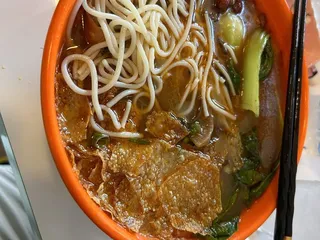 Yanzi Noodle House
