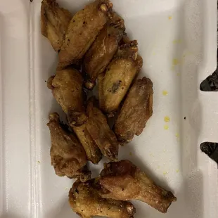 Wing Special (10 lemon pepper, but there&apos;s actually 11 )