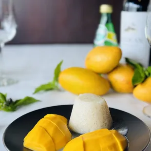 Sweet Sticky Rice with mango