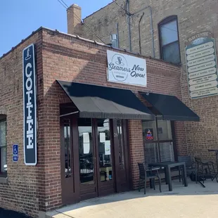 Steamers exterior