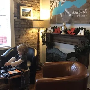Kid friendly for groups of MOMS and playdates!